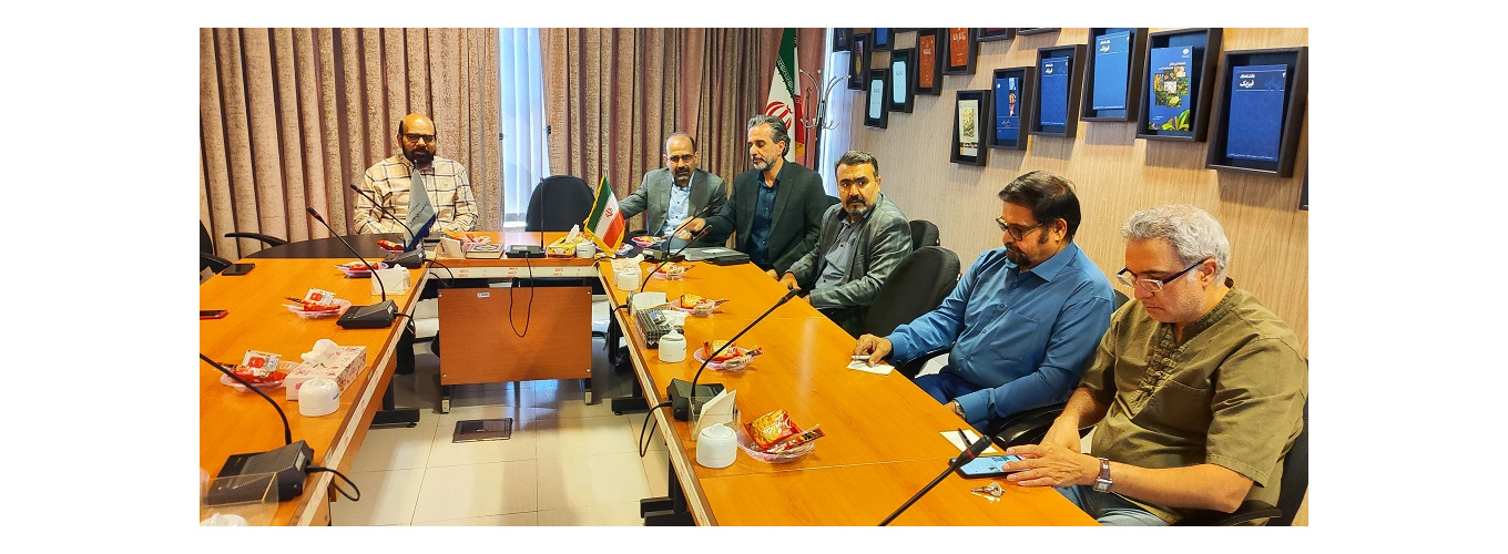 دیدار با همه اعضای هیئت علمی و همکاران پژوهشکده دانشنامه نگاری