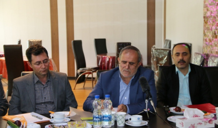 دکتر قبادی در جلسه مدیران گروه های پژوهشی: ظرفیت های مکتوم پژوهشگاه باید به «فعلیت» برسد