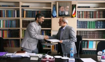  امضای تفاهم نامه همکاری پژوهشگاه با کمیسیون حقوق بشر اسلامی