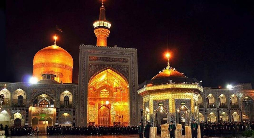 سفر کارکنان پژوهشگاه علوم انسانی به مشهد مقدس