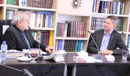 امضای تفاهم نامه پژوهشگاه علوم انسانی و مطالعات فرهنگی با بنیاد ایران شناسی اتریش