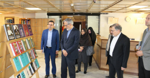 بازدید مدیرعامل ایرنا از کتابخانه مرکزی پژوهشگاه همزمان با گسترش همکاری‌های راهبردی پژوهشگاه و ایرنا
