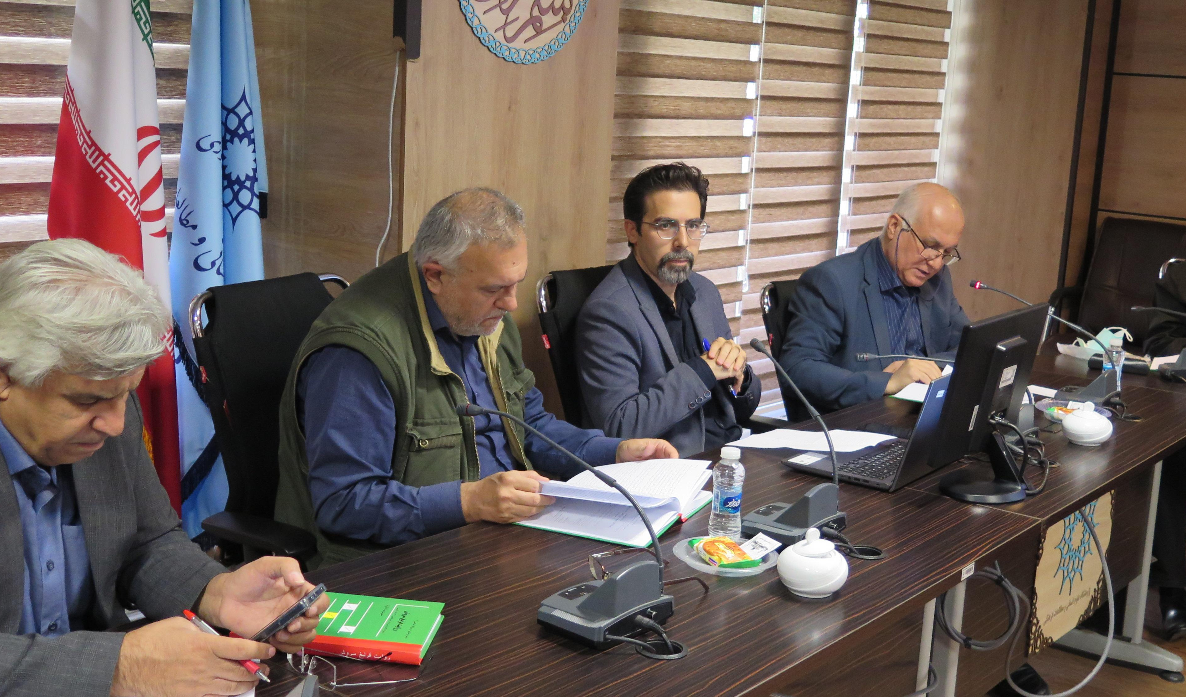 روایت فرنبغ سروش