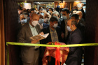دکتر زلفی‌گل پس از قرائت آیاتی از کلام‌الله مجید تالار را افتتاح می‌کند
