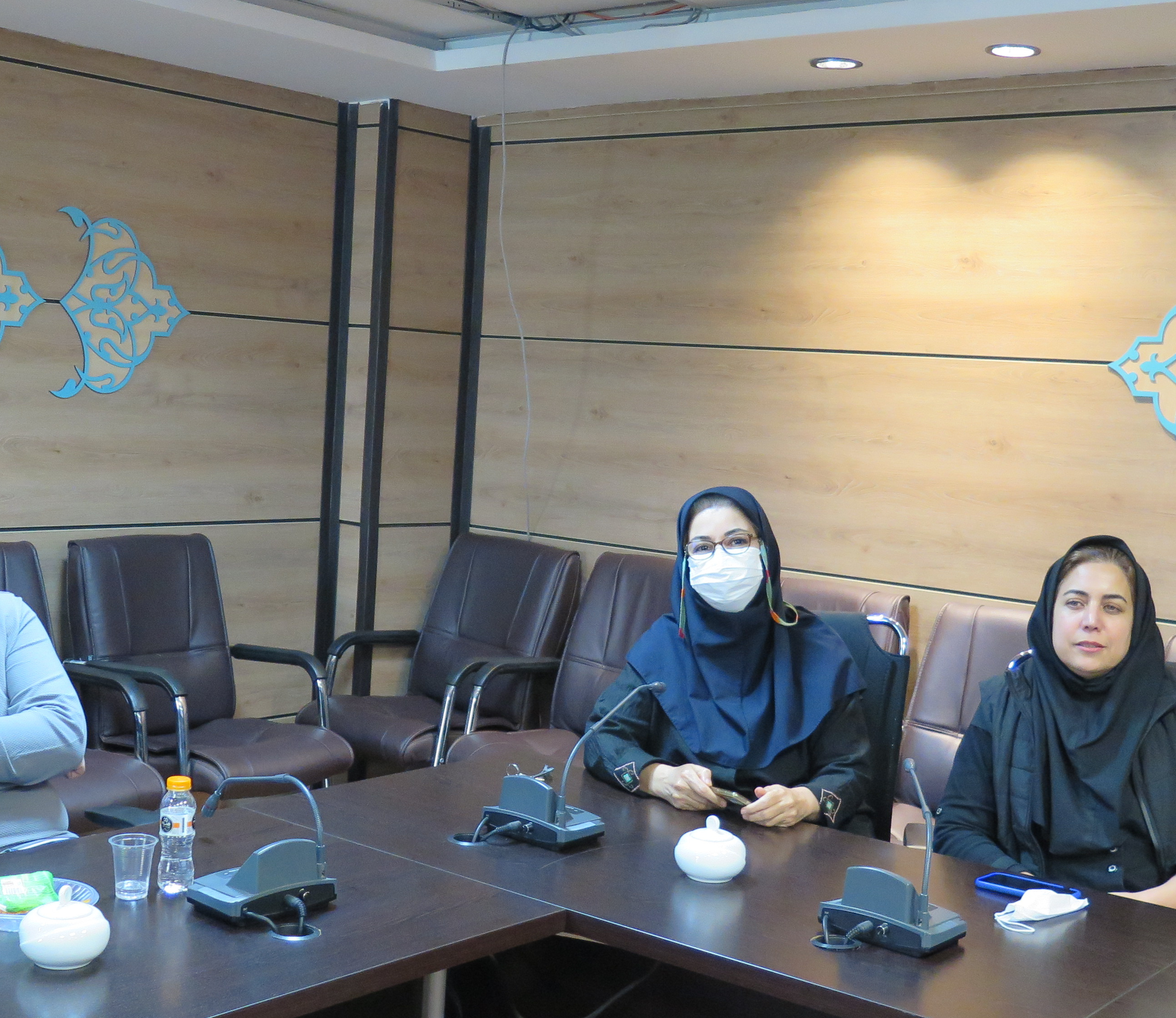 گزارش نشست «جهان هزارافسان ایرانی»