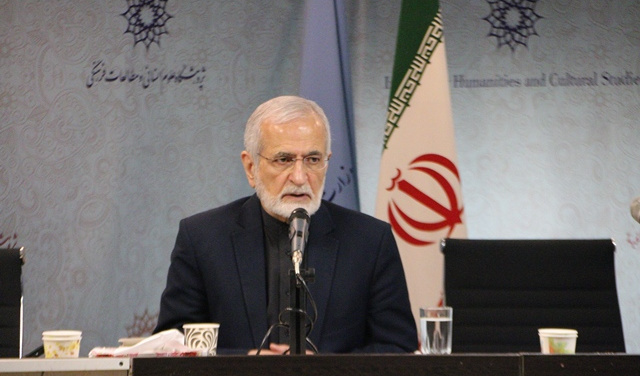 دکتر خرازی: سردار سلیمانی کمتر حرف می‌زد و بیشتر فکر می‌کرد