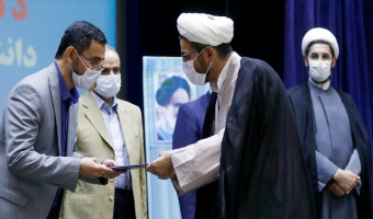 تجلیل از دکتر مهدویزادگان در سومین آئین بزرگداشت استاد تراز انقلاب اسلامی