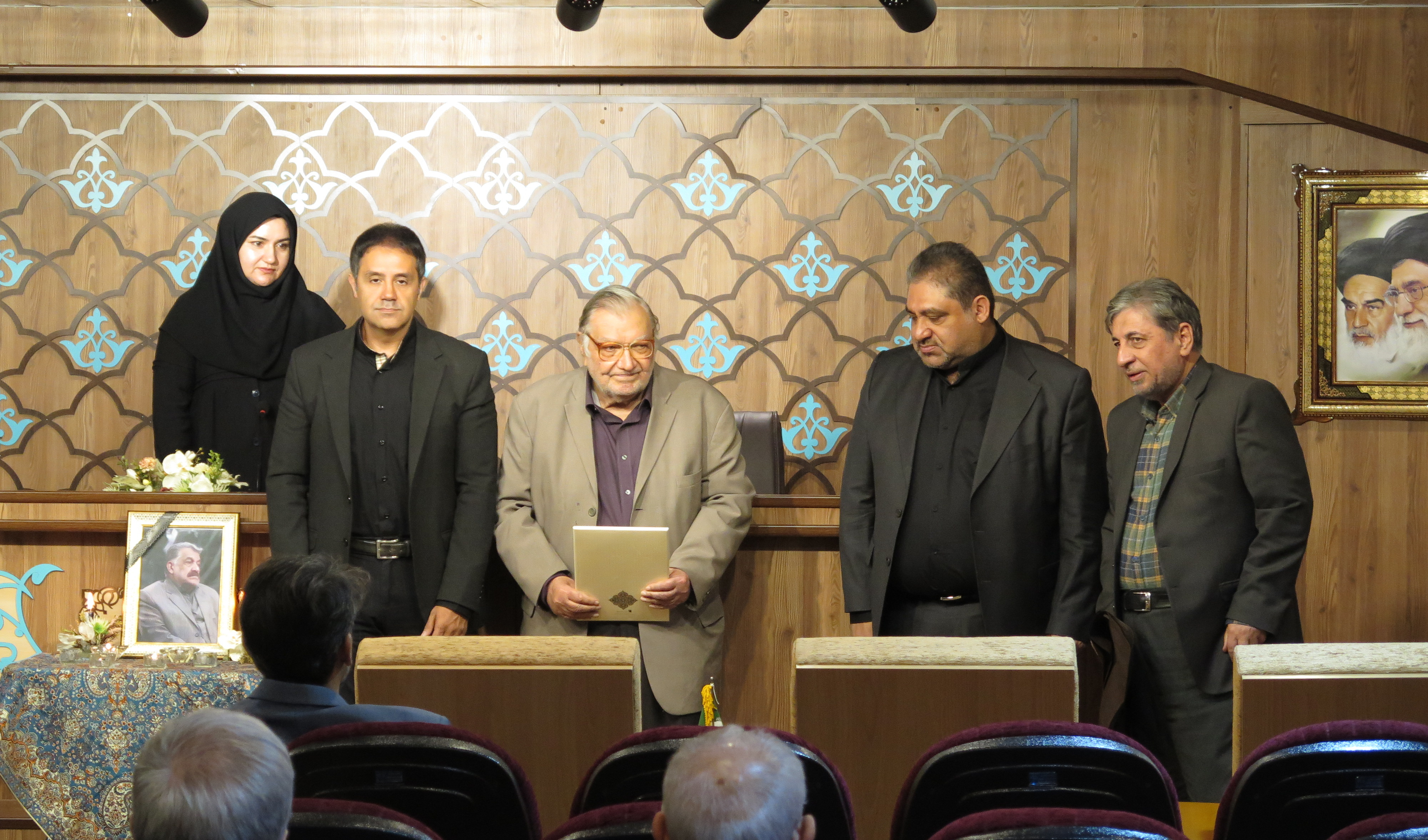 پیام تسلیت دکتر نجفی به‌مناسبت درگذشت دکتر قیس آل‌قیس + گزارش مراسم یادبود و گالری تصاویر