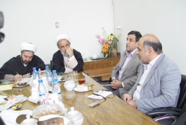 دیدار رئیس مرکز تحقیقات امام علی(ع) با مسئولین همایش بین المللی حکومت علوی در دانشگاه مفید