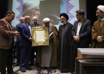 برگزاری مراسم نکوداشت حجت الاسلام و المسلمین احمد احمدی و تجلیل از تلاش های علمی استاد
