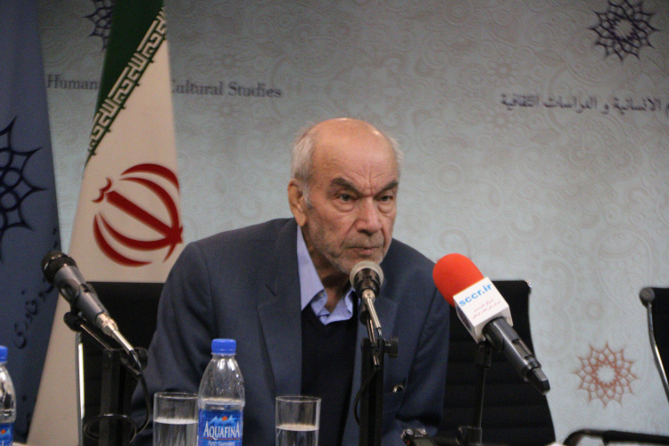 دکتر داوری: روشنفکران به سخن من وقعی نمینهادند چنانکه تاکنون هم ننهادهاند