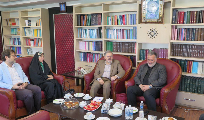دیدار رئیس پژوهشگاه علوم انسانی و مطالعات فرهنگی با استاد دانشگاه کوفه