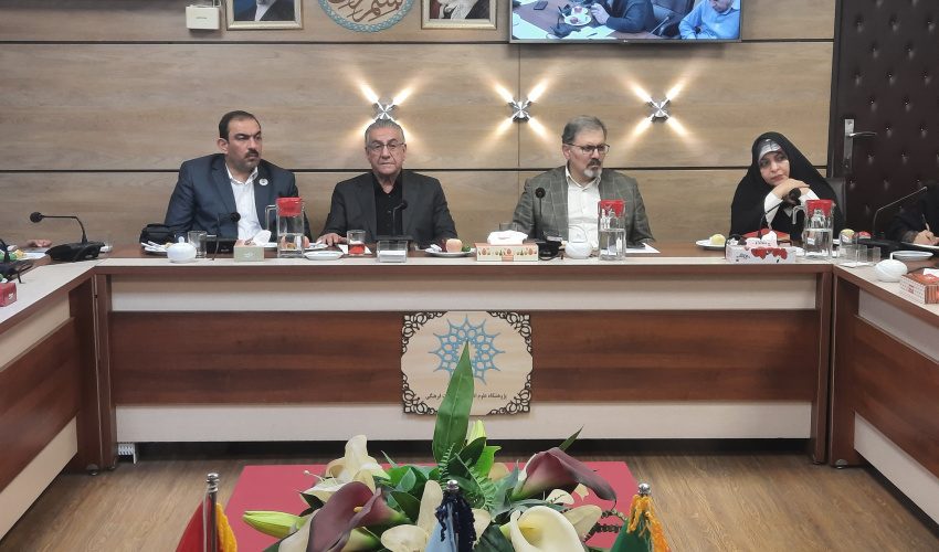 حضور هیئتی از استادان و پژوهشگران مؤسسات مطالعاتی، تحقیقاتی و دانشگاهی کشور عراق در پژوهشگاه علوم انسانی و مطالعات فرهنگی